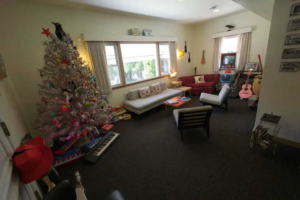 Holiday Music Motel
