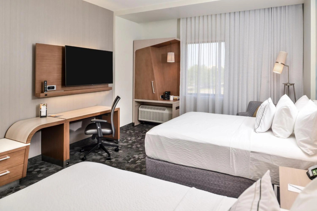 Courtyard by Marriott Charlotte Northlake