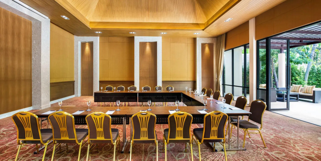Sheraton Hua Hin Resort And Spa Hotel