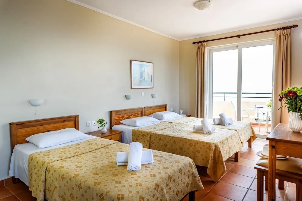 Panos Beach Hotel