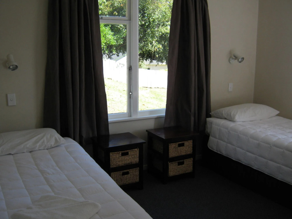 Tāhuna Beach Holiday Park