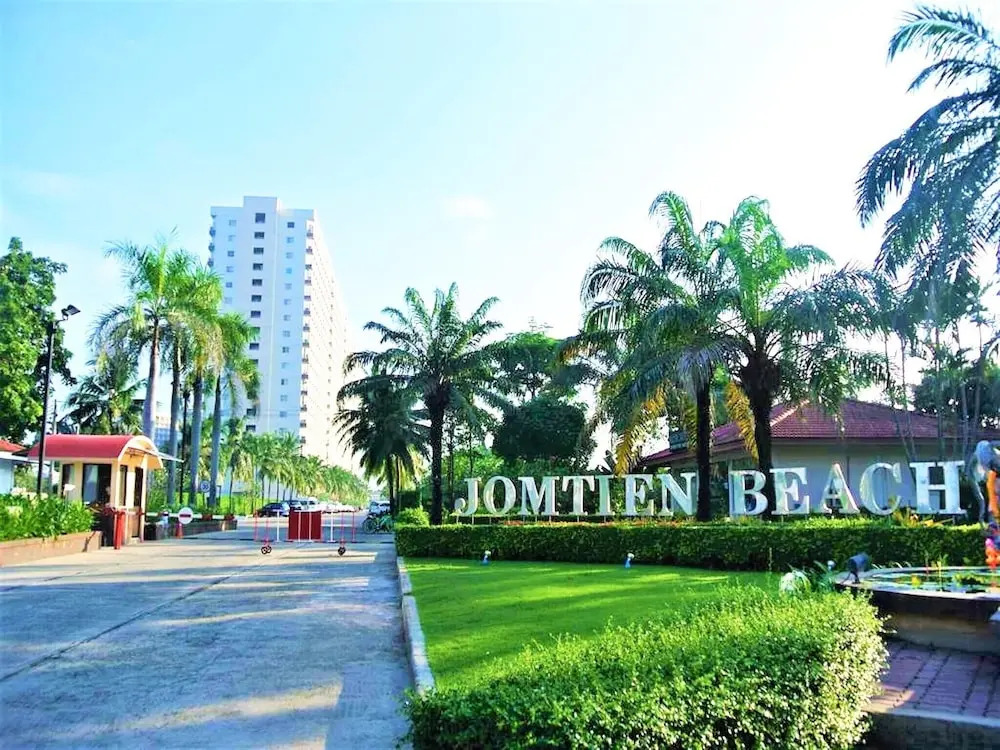 Sea View 1-bed at Jomtien Beach - Sleeps 2