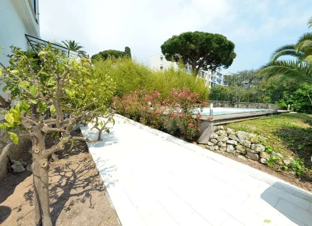 beautiful villa 3 rooms, 165 m² on 2 levels.