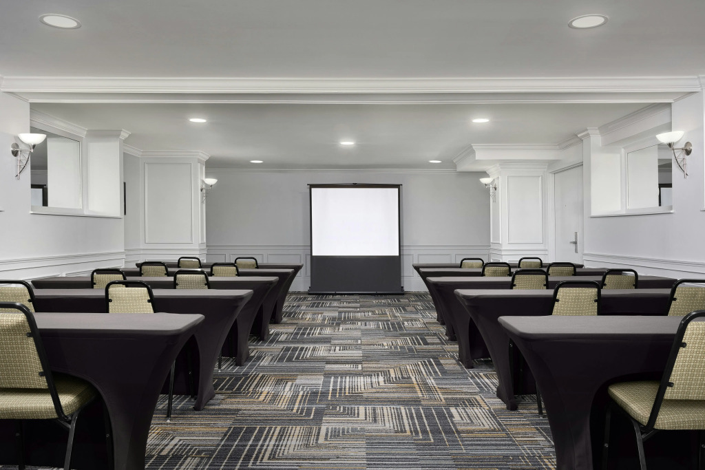 Homewood Suites by Hilton Raleigh-Durham Airport at RTP