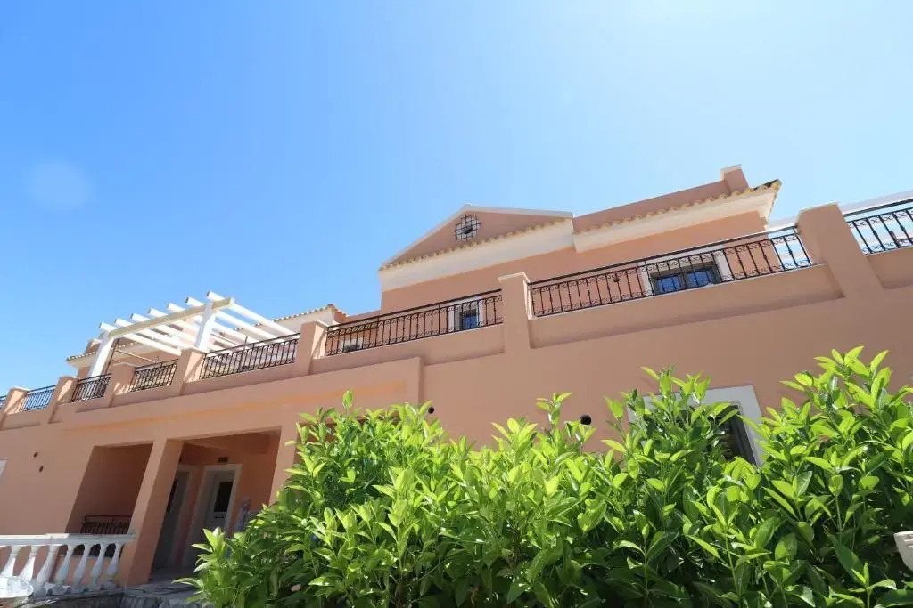 Onore Luxury Suites