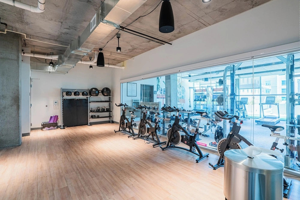 Sora DT Stay w CityView-HeatedPool-Gym