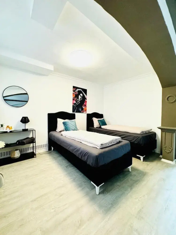 Comfortable 2BR Apt for 7 Guests