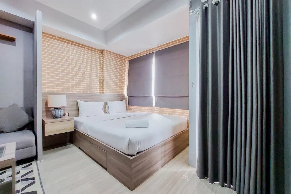 Warm And Simply Look Studio Room Apartment Urban Heights Residences