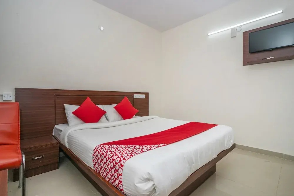 OYO 22940 Sri Durga Residency