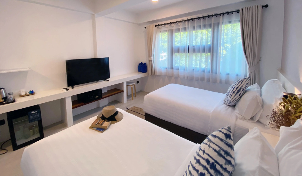 Blue Tao Beach Hotel - SHA Plus
