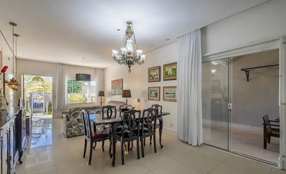 2BR House w/ Pool & BBQ in Penha Tzs210