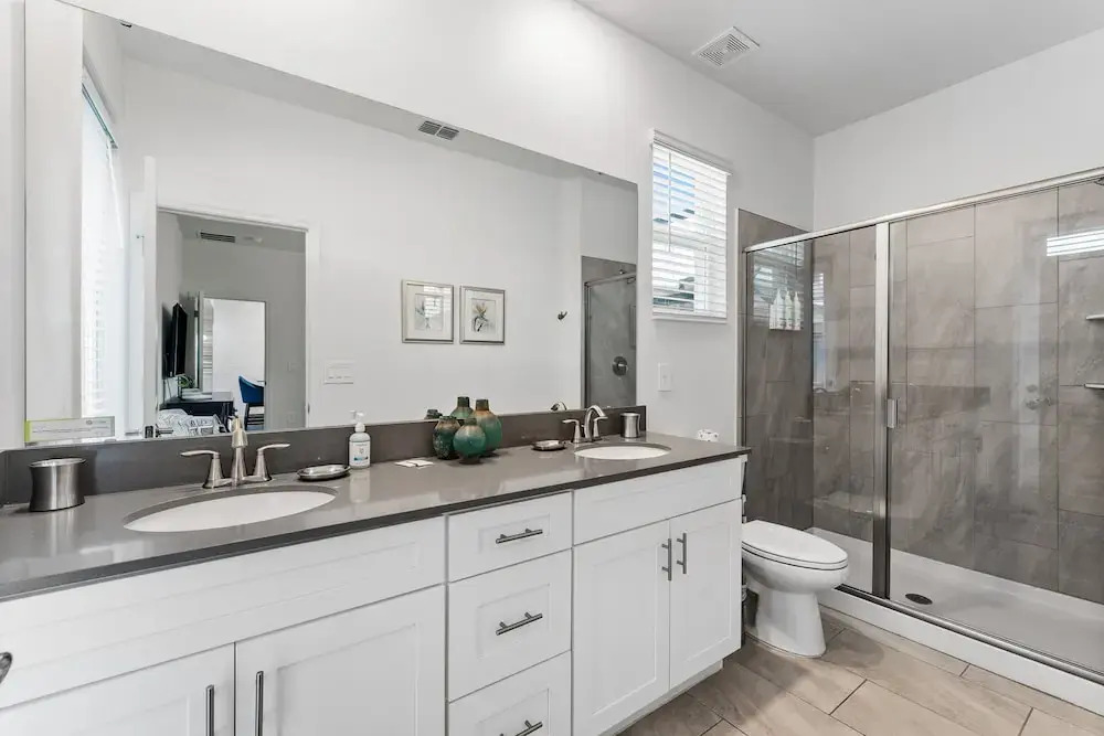 5BR 5BA Home Storey Lake Water Park Amenities