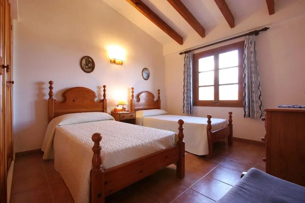 Villa - 2 Bedrooms with Pool and WiFi - 103214