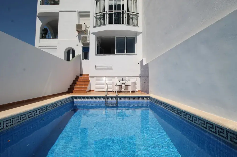 1061 Studio de la Torre