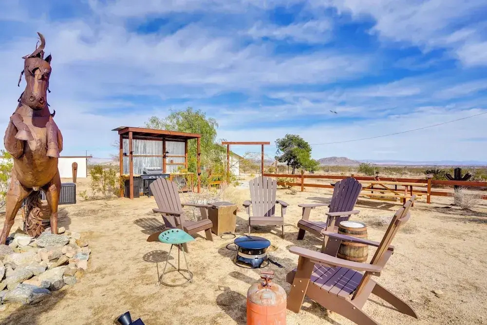 Desert Escape - Hot Tub, Fire Pit and Grill