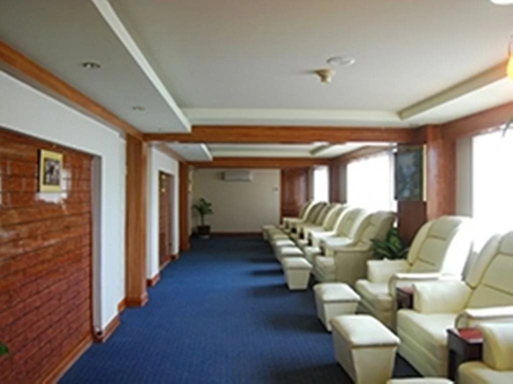Phuong Dong Hotel
