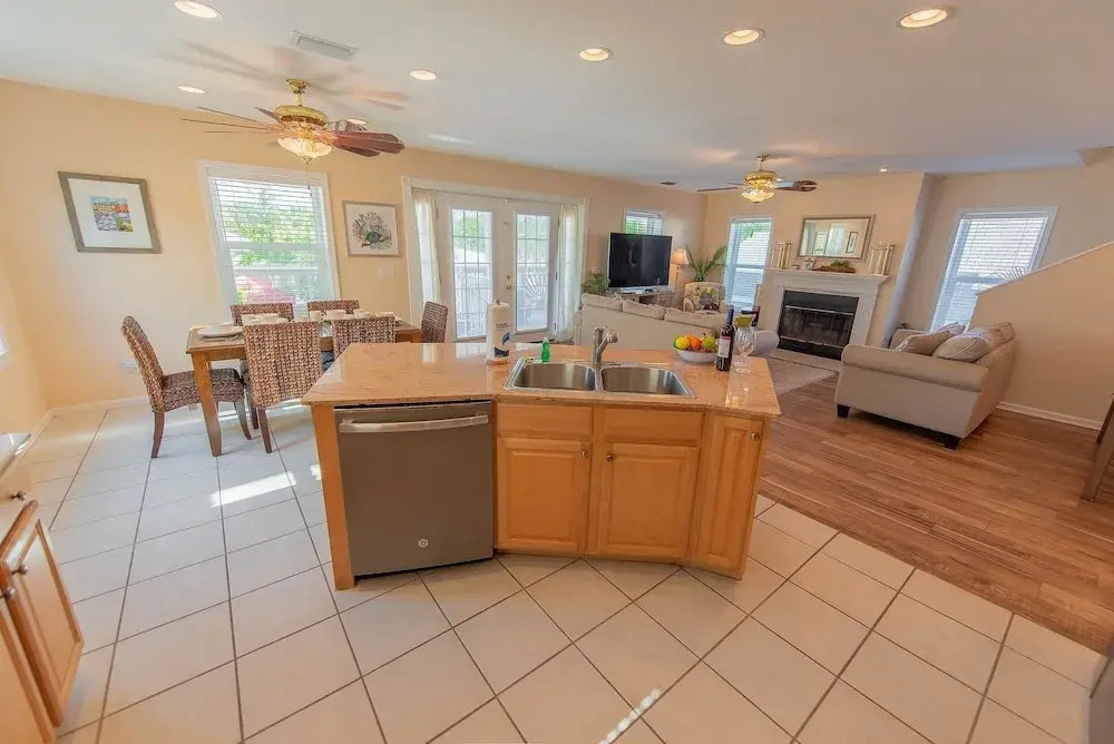 Ocean Sunset Apartment 5