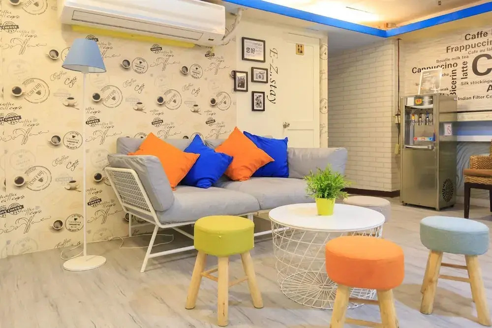 Easy Stay Hostel