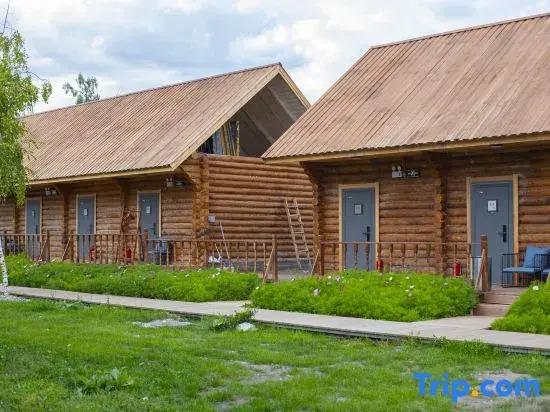 ZARAT · Mountain Cloud Designer Boutique Homestay (Kanas Old Village Branch)