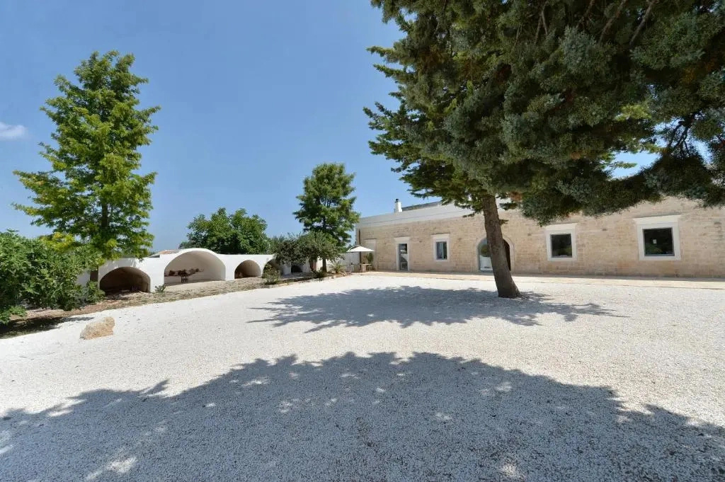 Masseria Il Mandorlo Fiorito con piscina