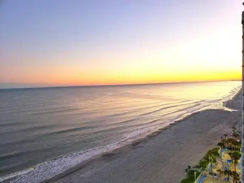 Luxurious Ocean Front 4th Floor Suite with Jet Tub