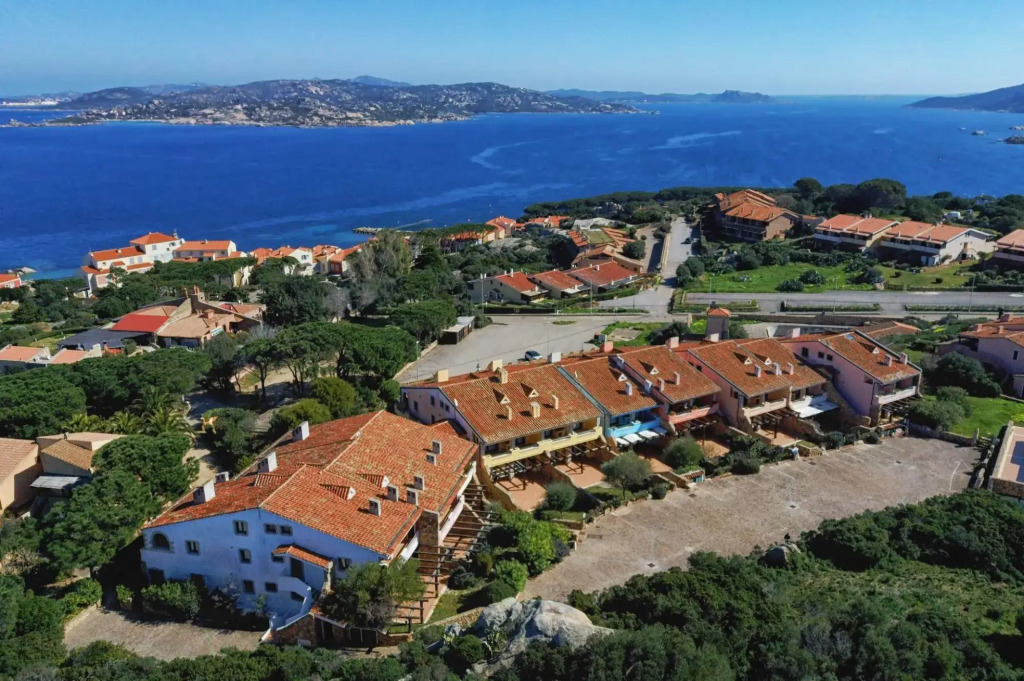 Apartment 23 Baia del Faro – THREE ROOM LOFT APARTMENT WITH SEAVIEW TERRACE-23 BAIA DEL FARO