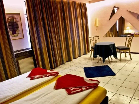 Hotel Moji 2