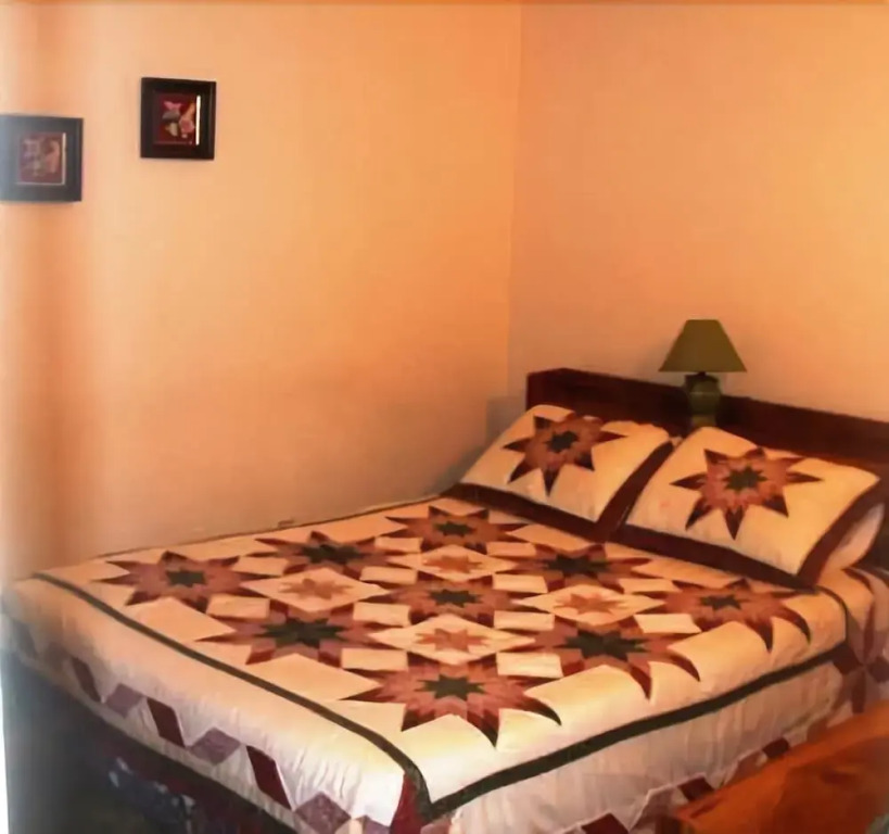 Niagara Falls Cottage Rental - Craig House