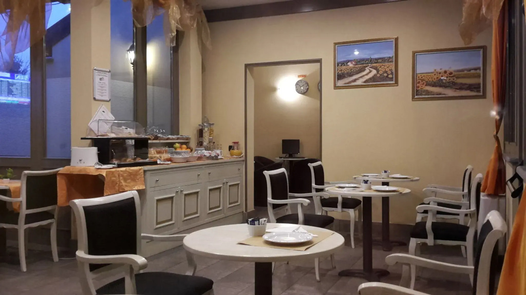 Отель Лонате-Поццоло Malpensa Inn