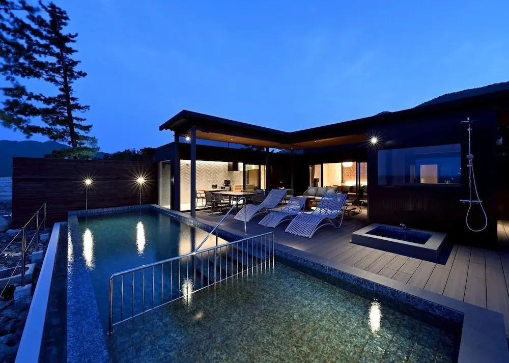 SIOKUMIHAMA  Sea  Side  Villa  HAMATSUZURI
