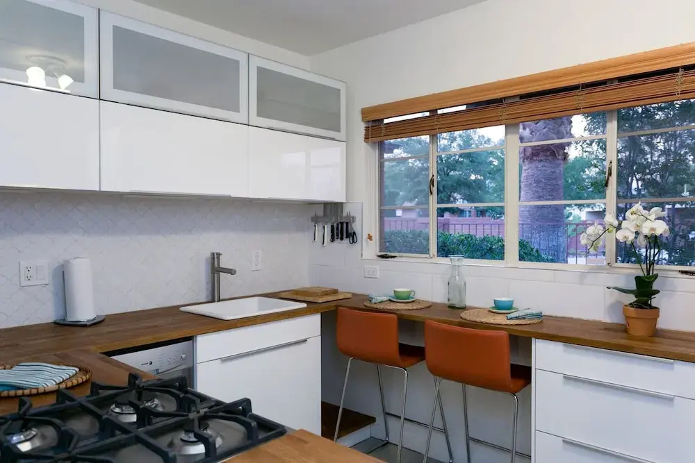 Casa de los Artistas 2 BR by Casago