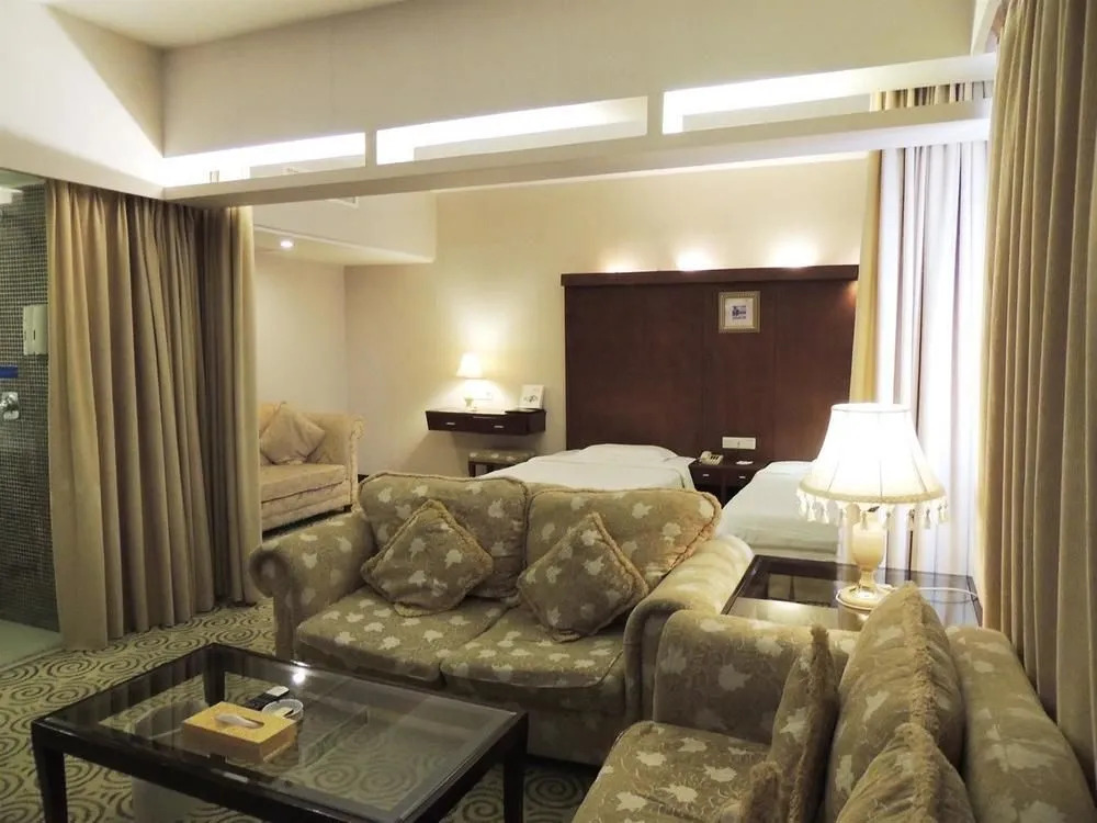 Zhuhai Xiangjiang Hotel