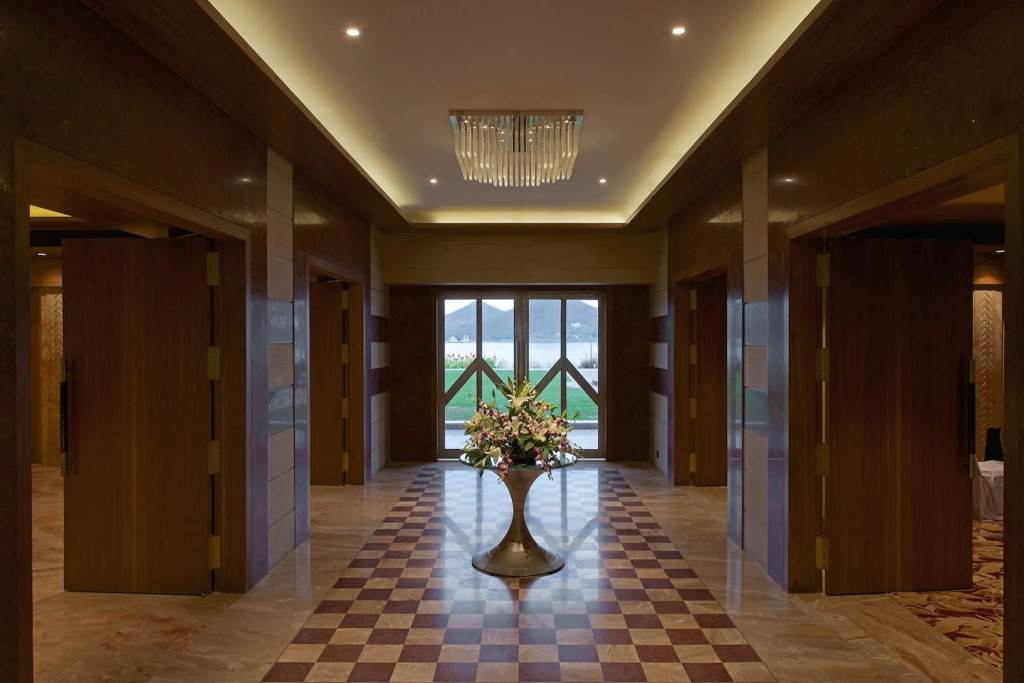 Hotel Lakend