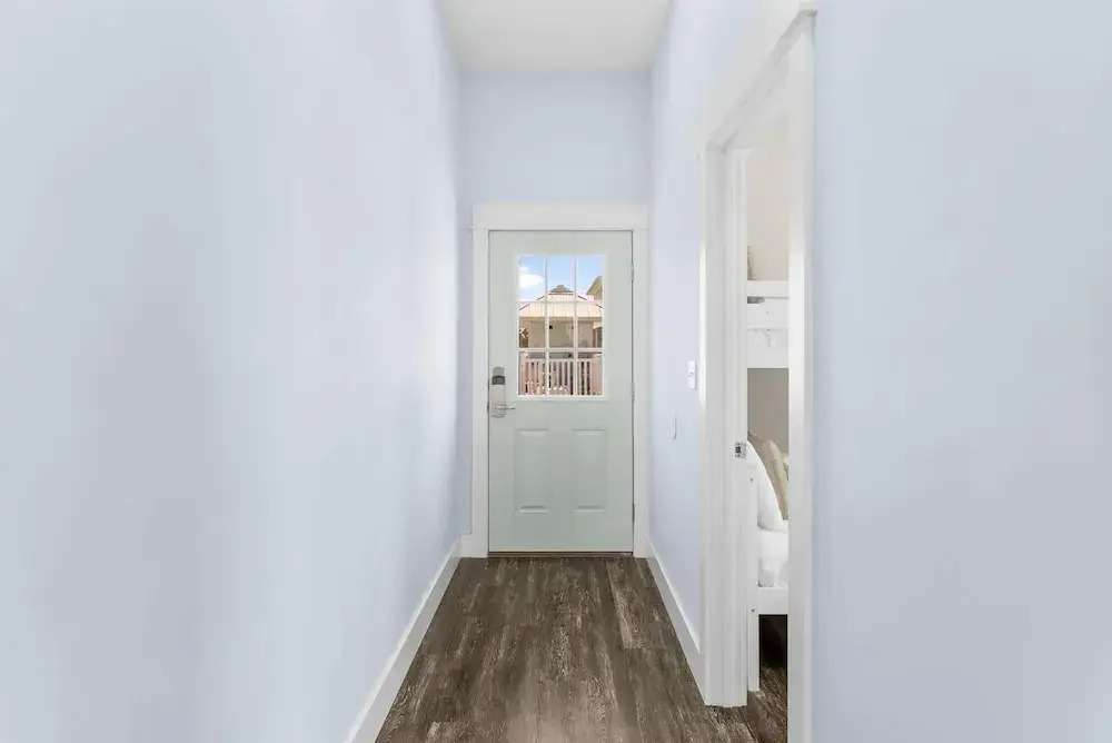 Pet Friendly Beach House - Beach Hop
