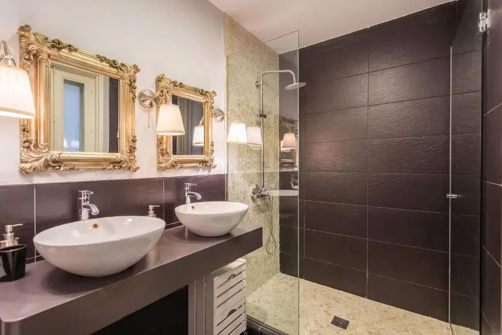 Serrano Excellent, by Presidence Rentals
