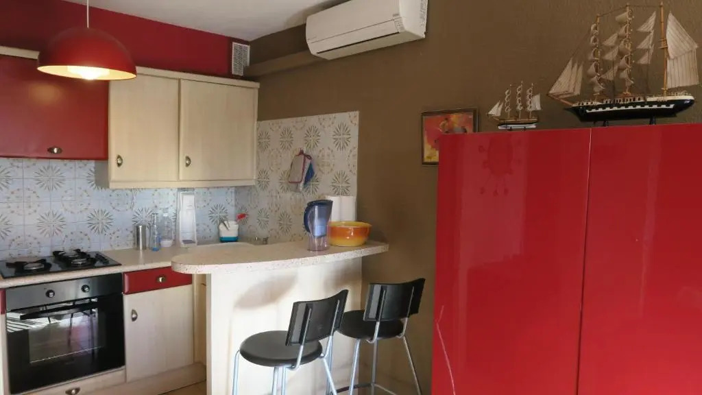 Grand studio familial proche centre et plages
