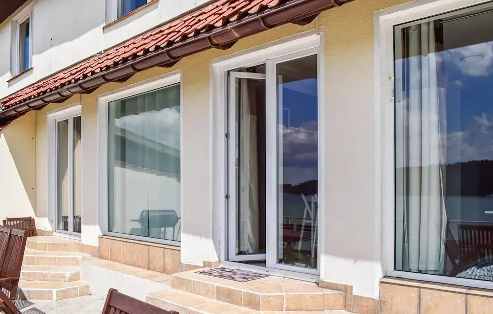 Awesome apartment in Mikolajki with WiFi
