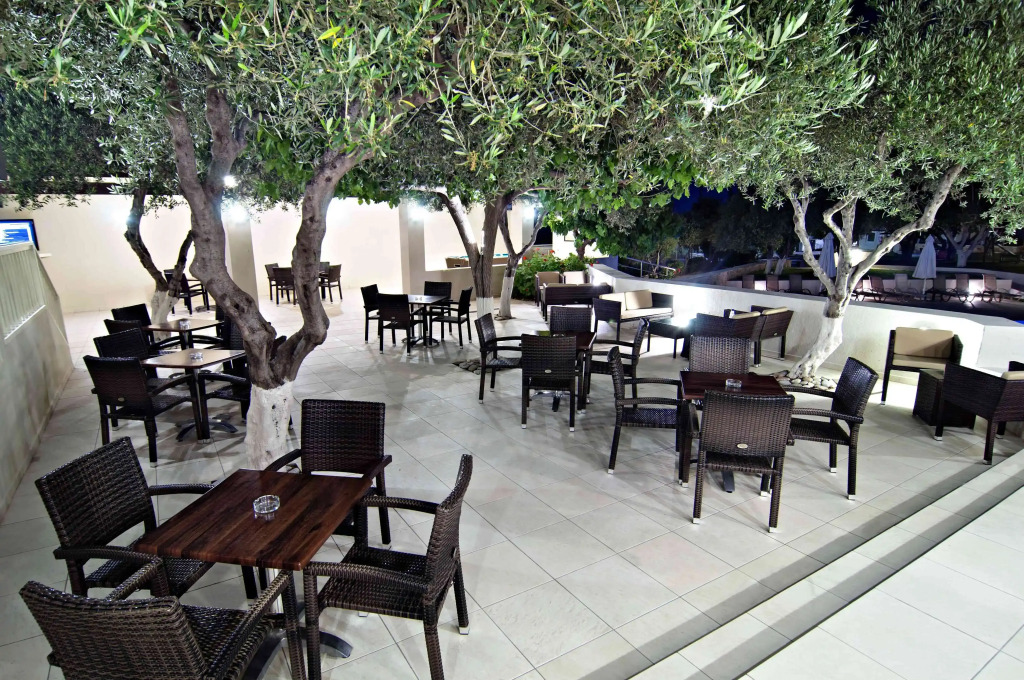 Ourania Apartments Hotel