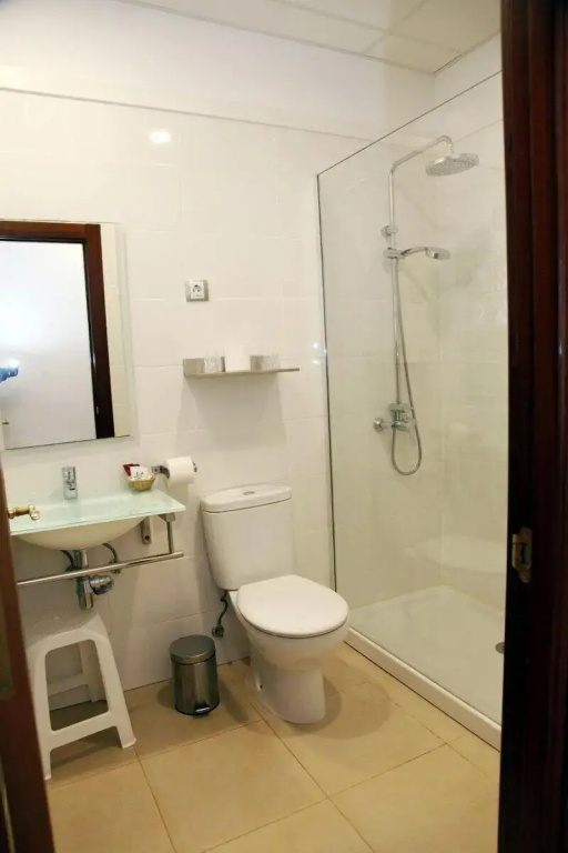 Hotel Artxanda Bilbao, Parking Gratuito en el Exterior Junto al Hotel