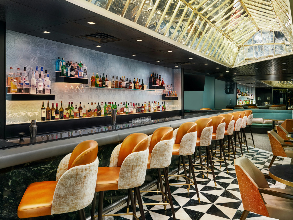 Отель Millennium Hilton New York One UN Plaza