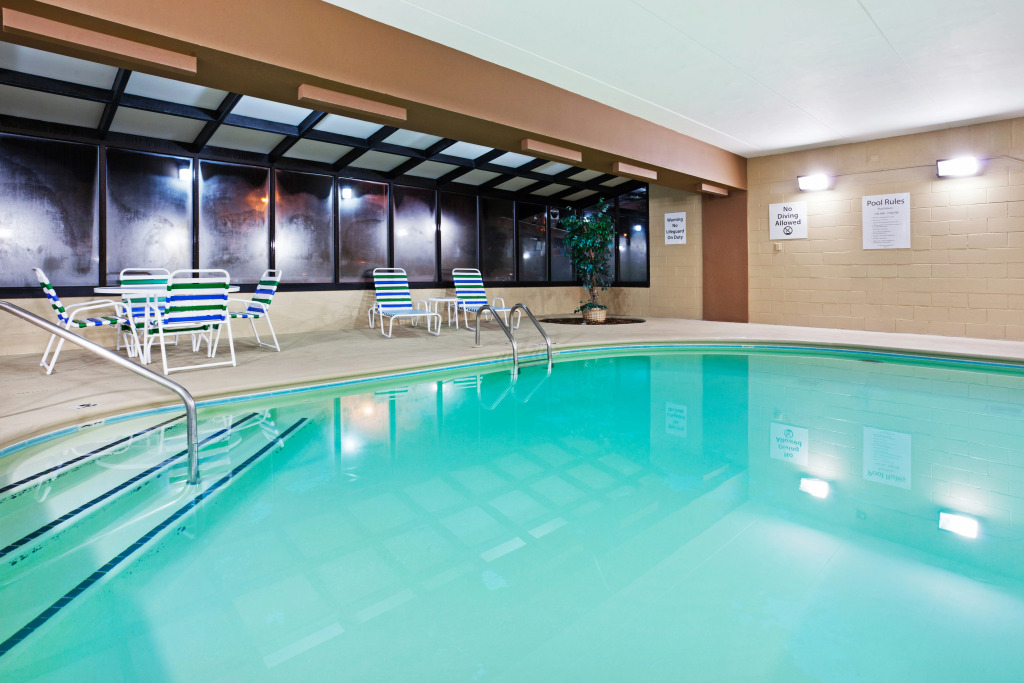 Holiday Inn Express & Suites Alcoa Knoxville Airport by IHG