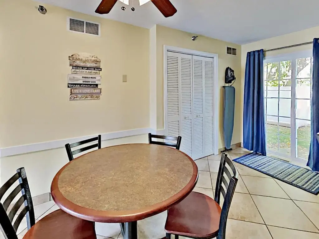Put-In-Bay Poolview Condo #2