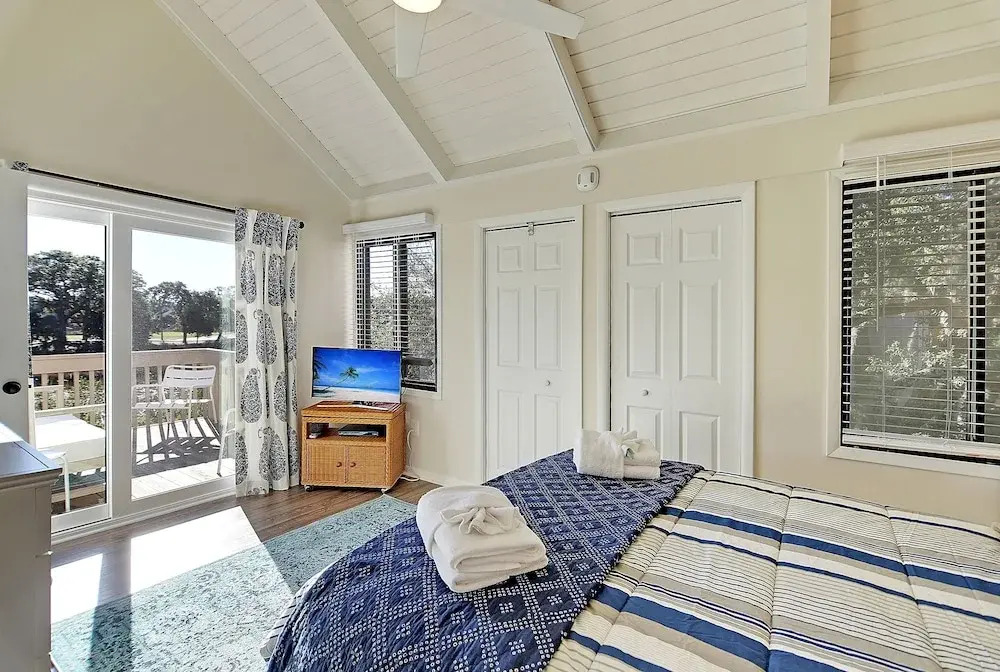 Updated Seabrook Villa -- Near Beach & Pool! Villa