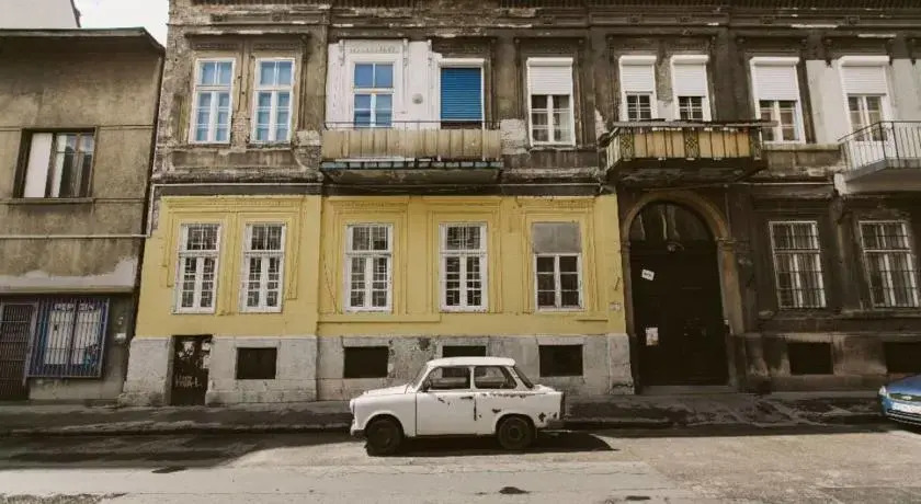 FunkNBunk Hostel