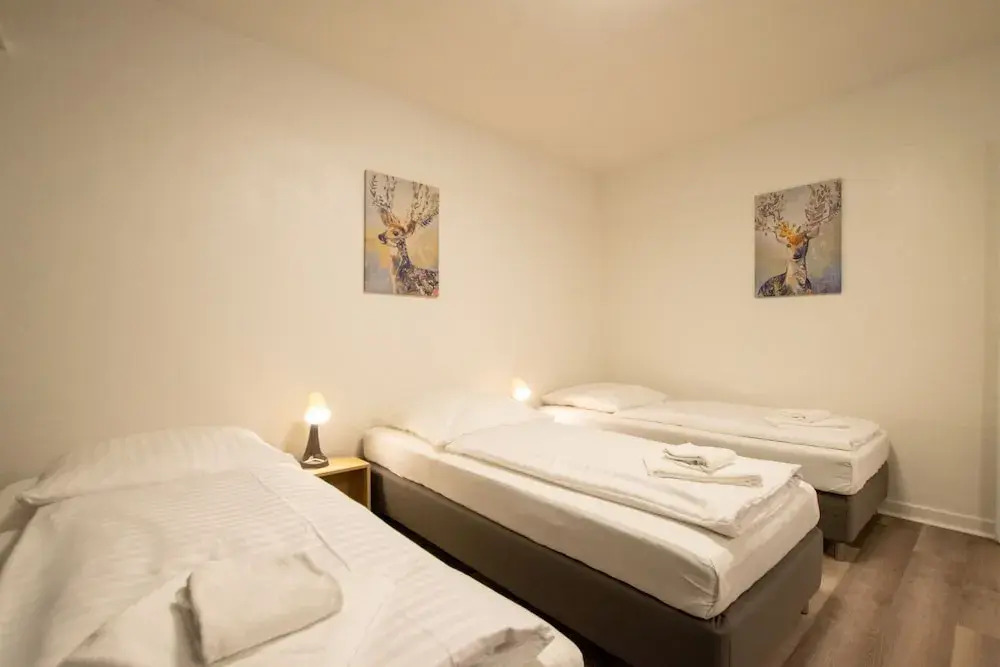 Tolstov-Hotels Large Apartment