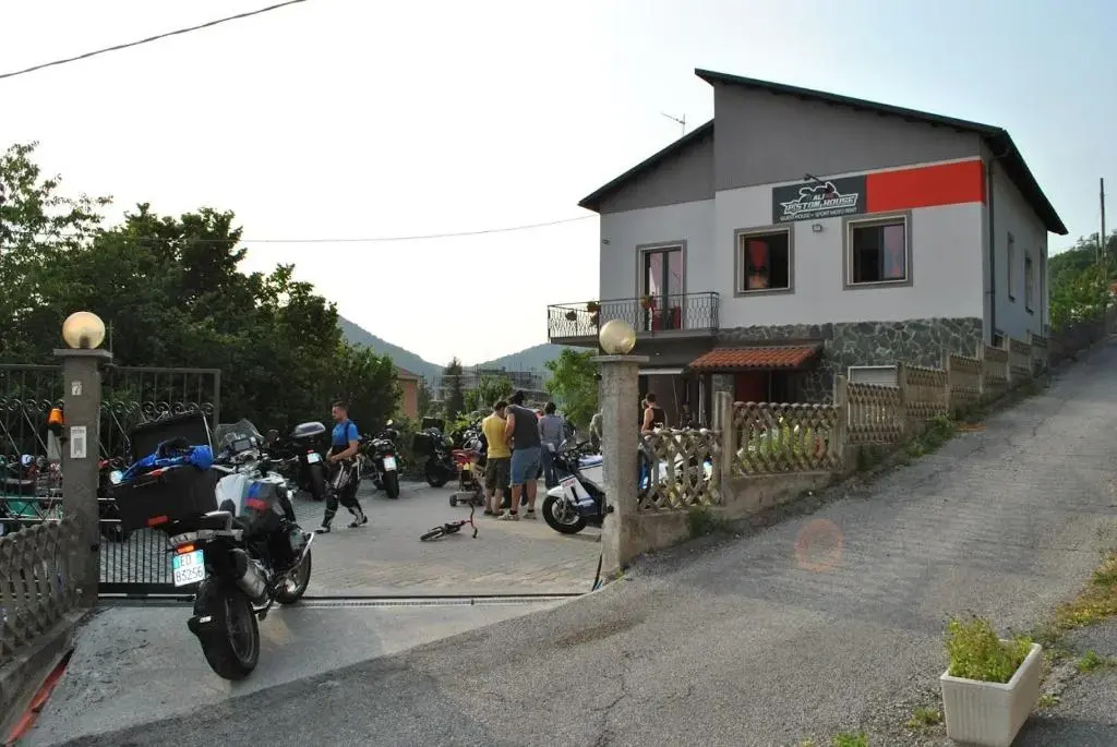 Italian Piston House