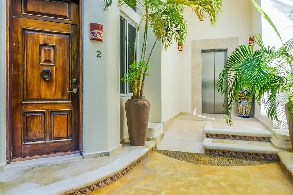 Royal Palms 3 1 Bedroom Condo by RedAwning