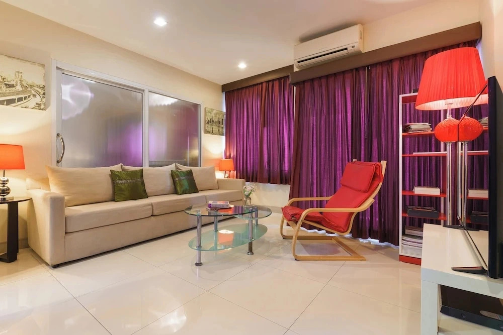 iCheck inn Sukhumvit Soi 2