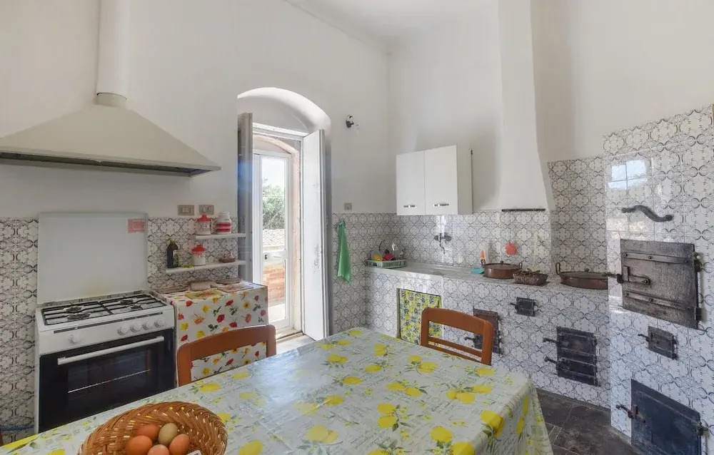 Awesome Home In Ragusa