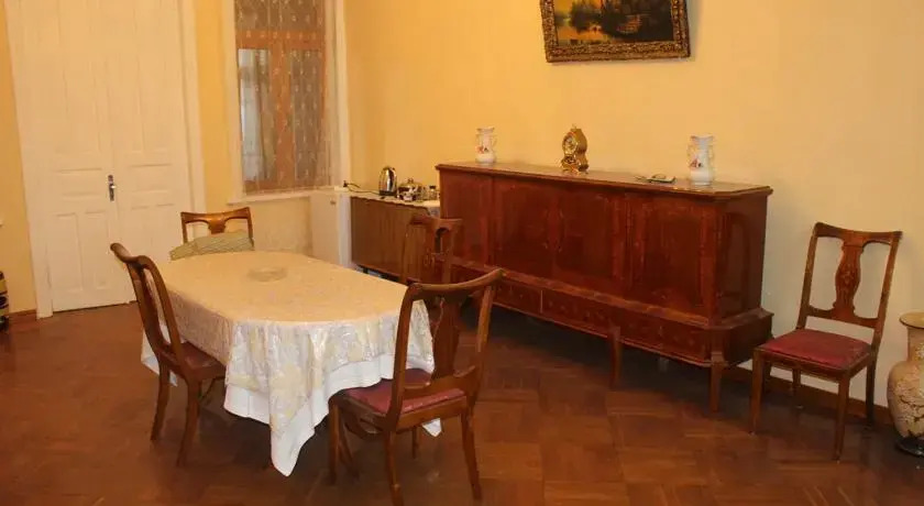 Guest House Rustaveli 38